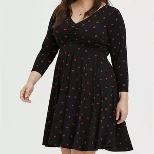 Torrid Black/Red Lips Kiss Skater Dress - Size 0